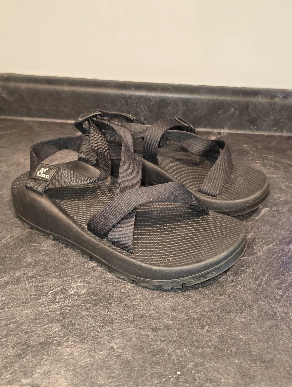 Chaco Classic Z1 Black Strappy Sandals Mens Size 9